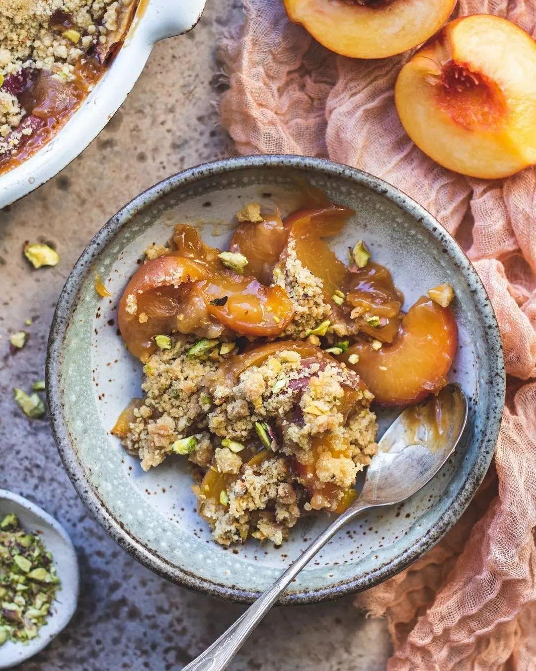 Caramel Peach & Pistachio Crumble