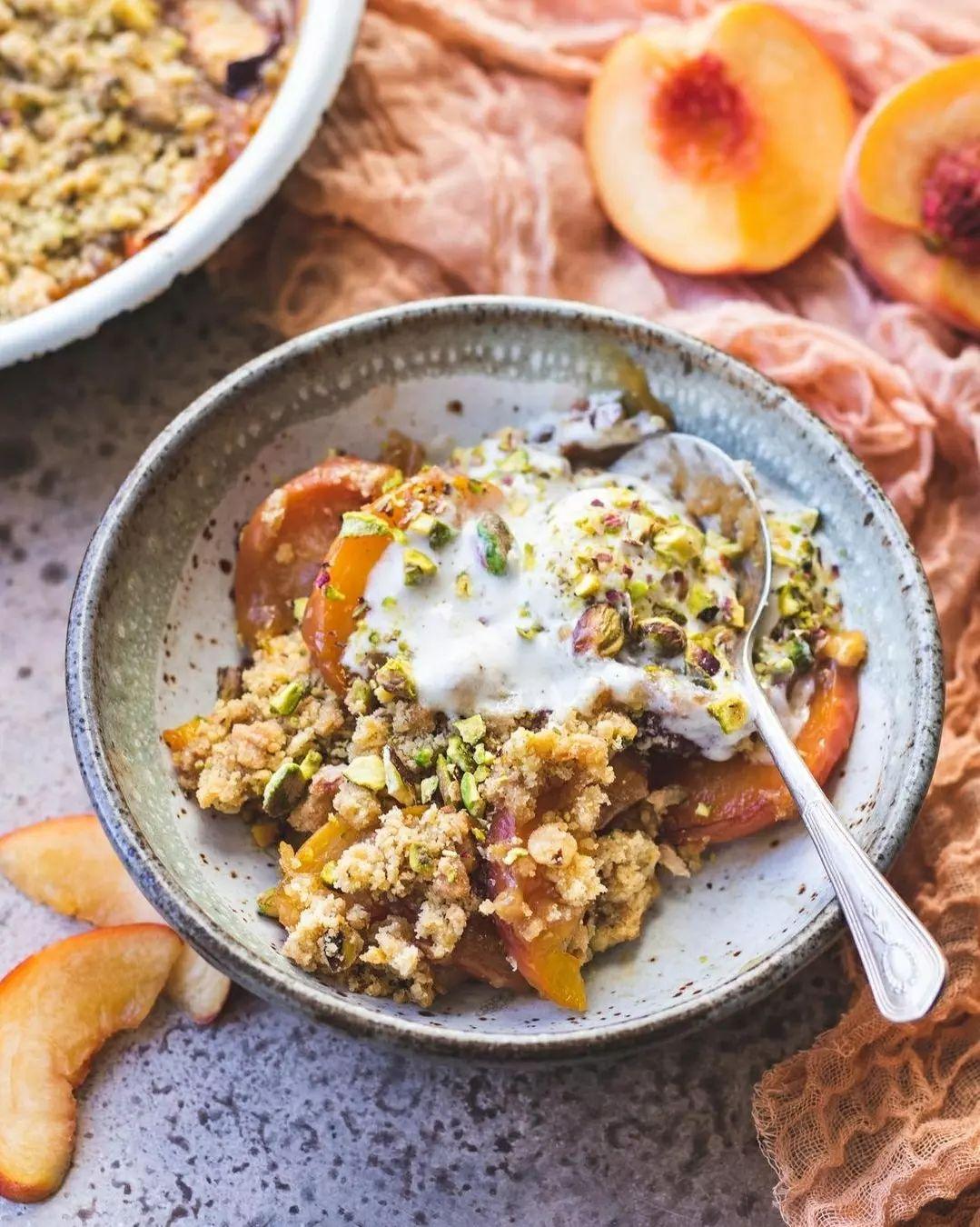 Caramel Peach & Pistachio Crumble