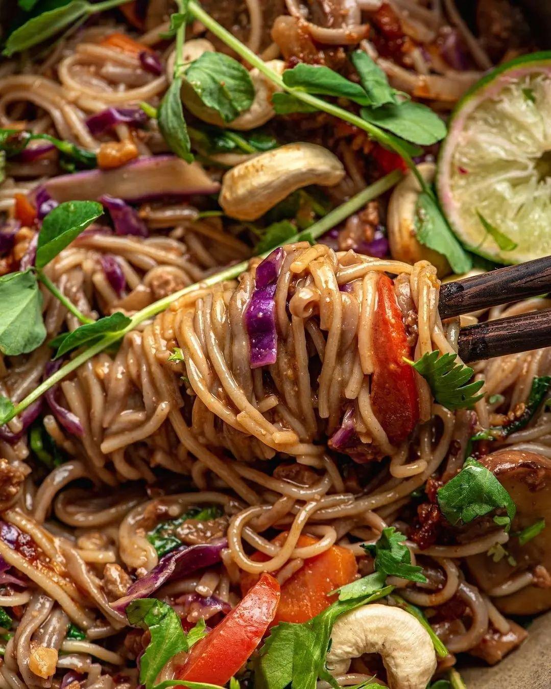 Peanut Butter Noodles with Spicy Peanut Sauce