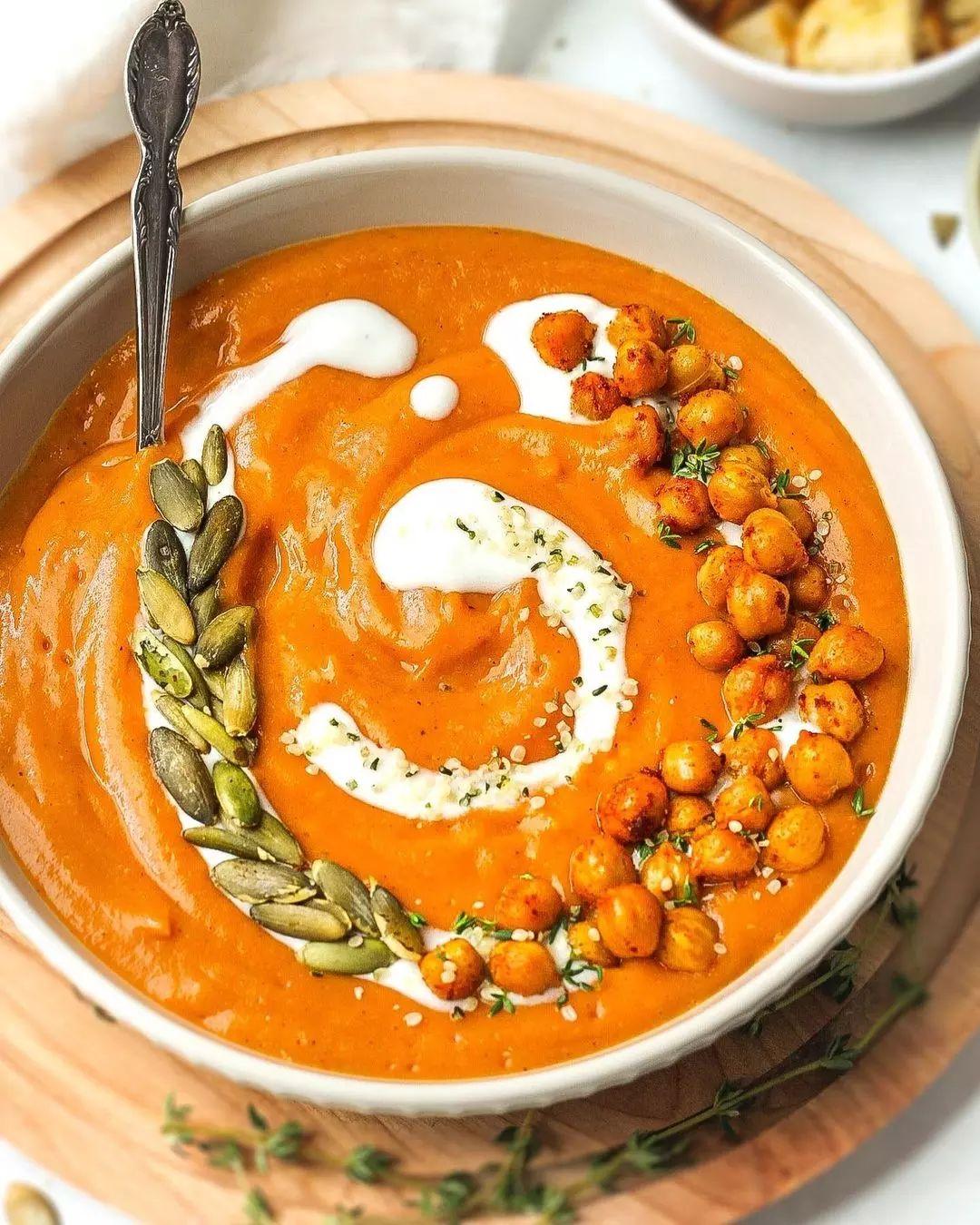 Creamy Roasted Tomato Butternut Squash Soup