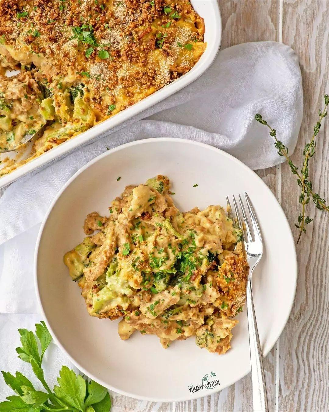 Vegan Cheesy Chicken & Broccoli Bake