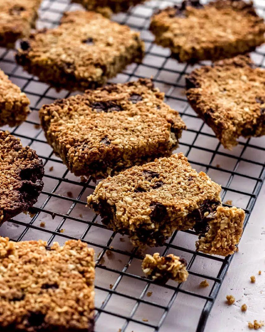Oatmeal Chocolate Chip Bars