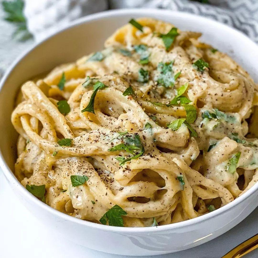 Creamy Vegan Cauliflower Cashew Alfredo