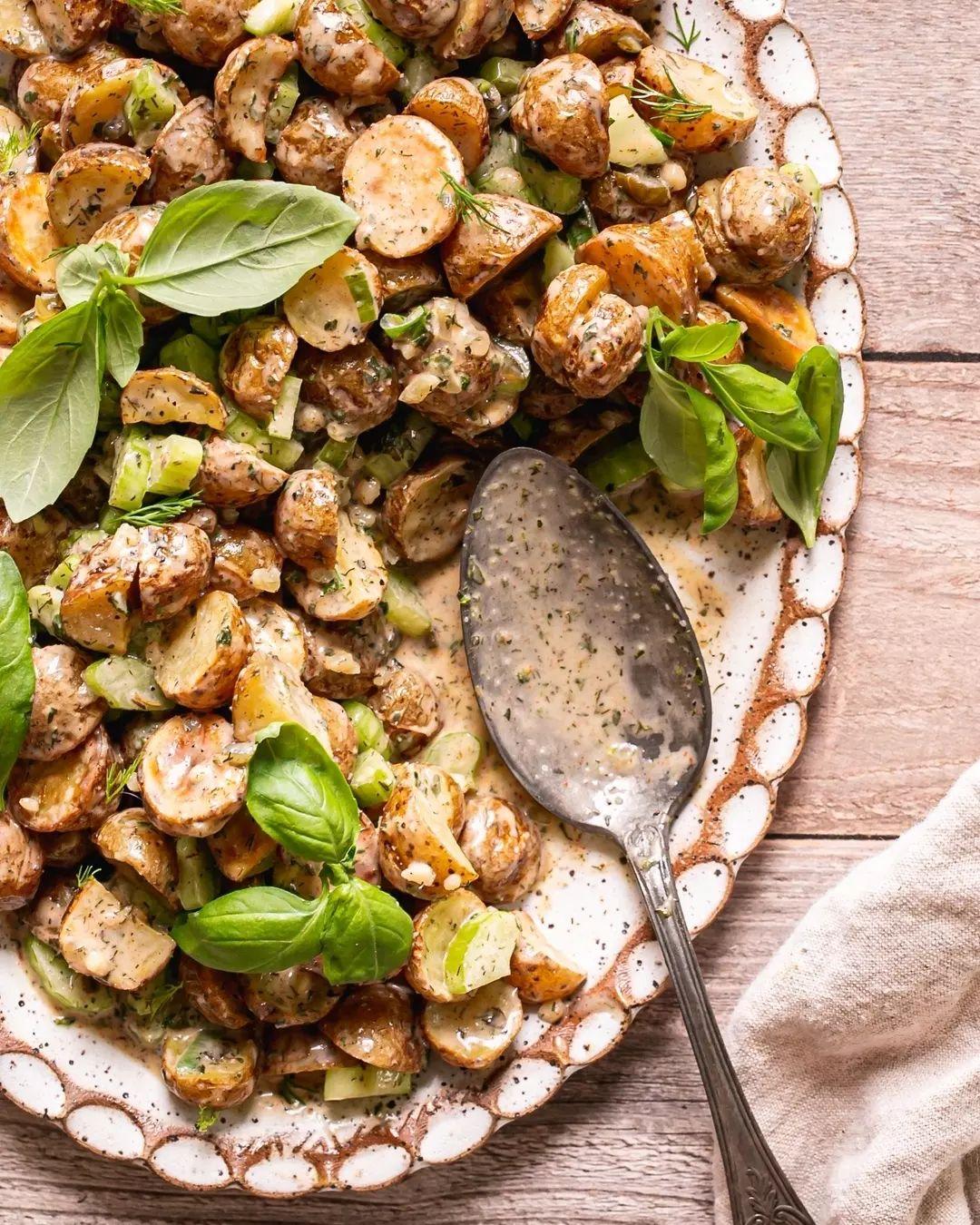 Creamy Vegan Roasted Potato Salad