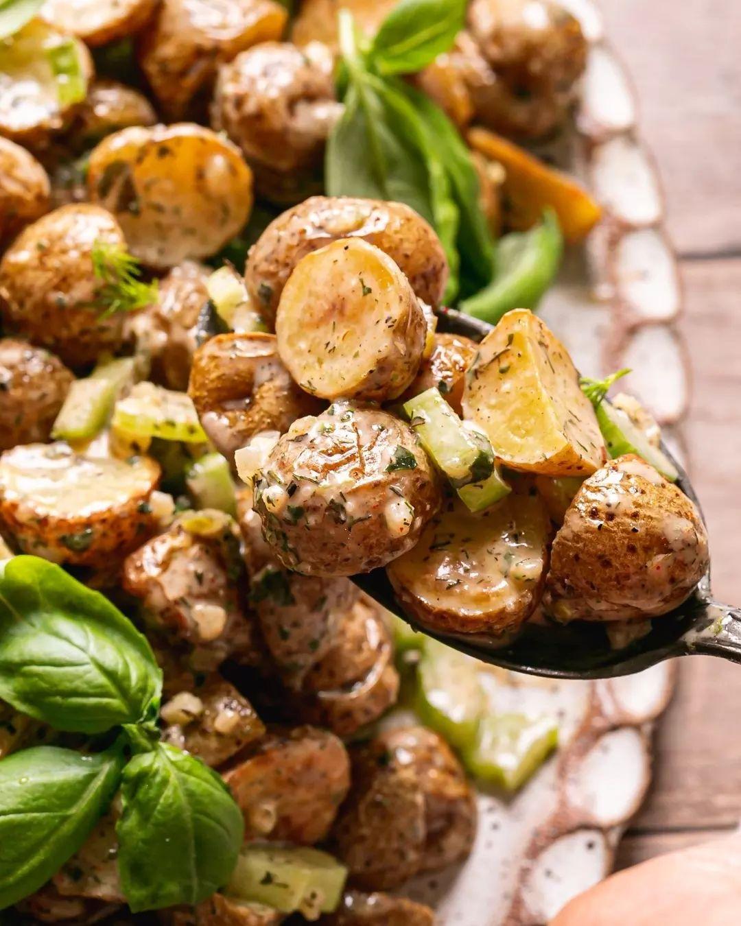Creamy Vegan Roasted Potato Salad