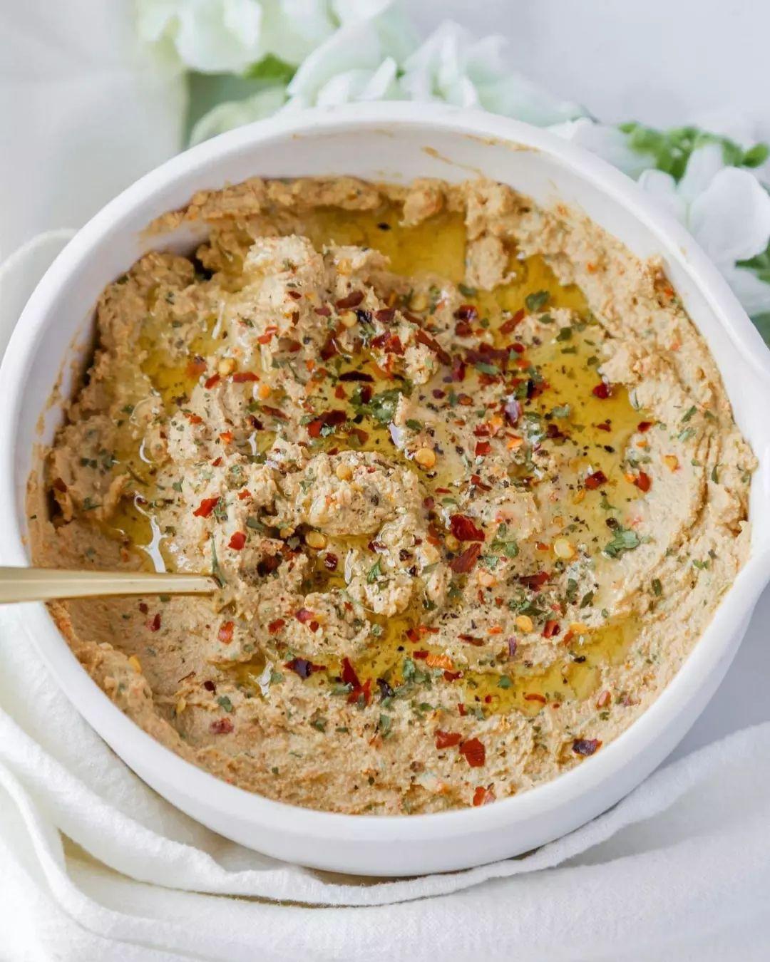 Creamy Whipped Tofu Sun-Dried Tomato Cheese Spread