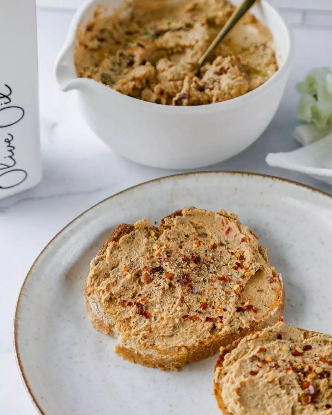 Creamy Whipped Tofu Sun-Dried Tomato Cheese Spread
