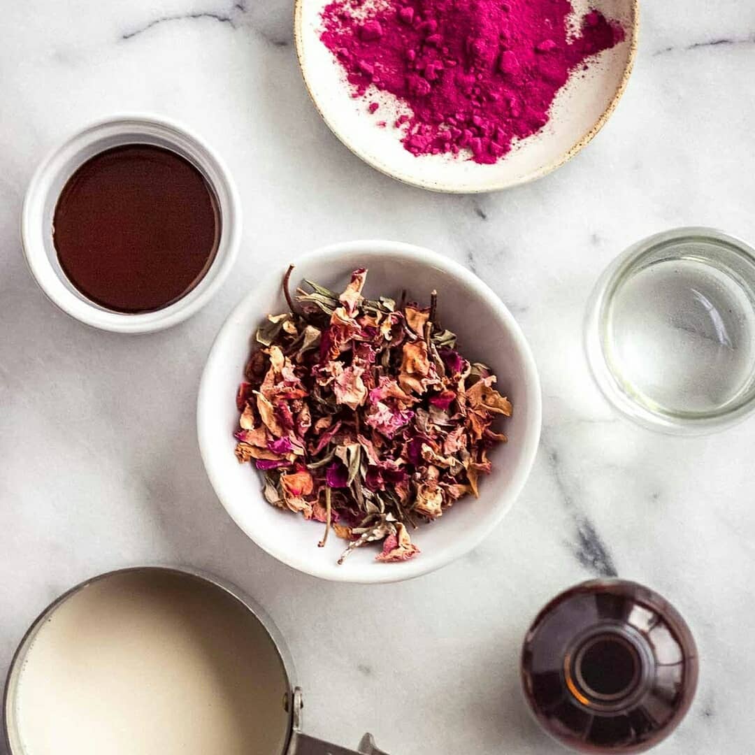 Rose Latte: a Delicate Morning Indulgence