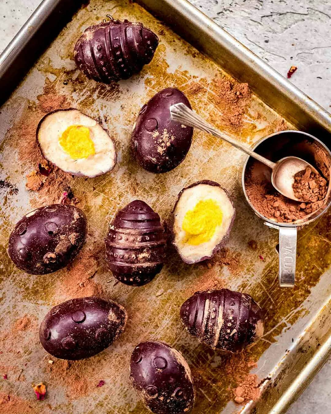 Vegan Creme Eggs: Easy Easter Chocolate Delight