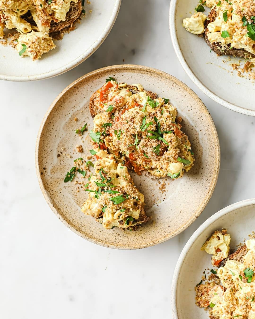Vegan Mac and Cheese Toast