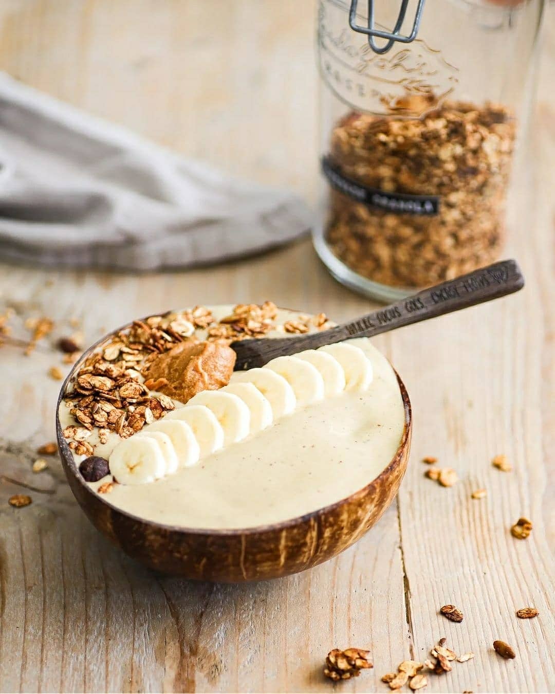 Salted Caramel Smoothie Bowl