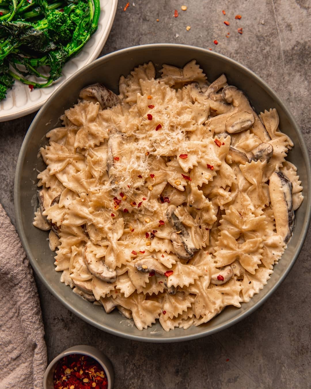 Creamy Mushroom Alfredo Pasta