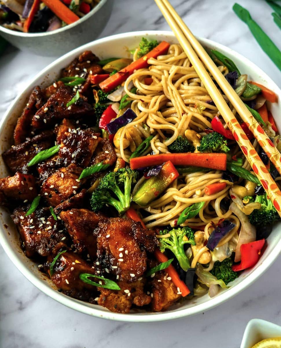 Lo Mein Vegetable Stir-Fry with Gochujang Tofu