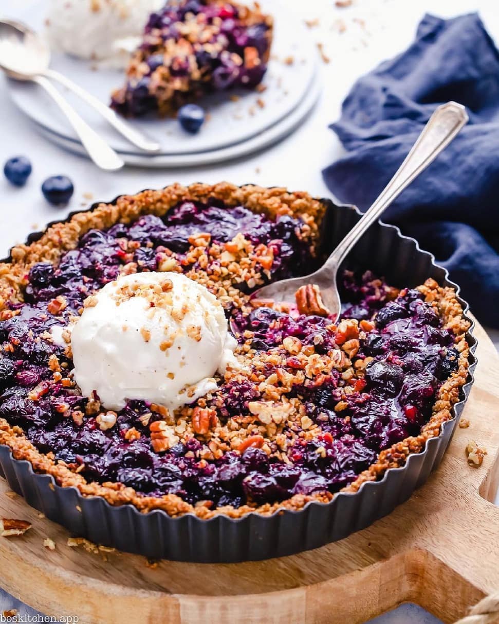 Blueberry Crisp with Pecan and Oat Crust
