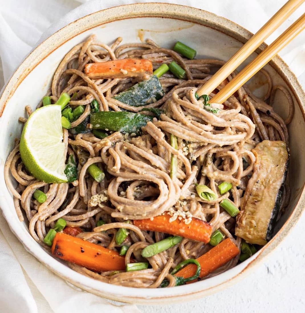 Quick Sriracha Tahini Noodles