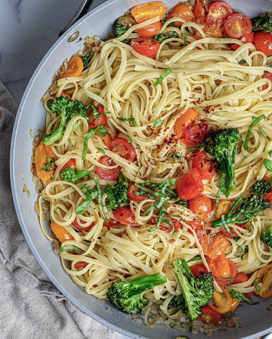 Linguini with Cherry Tomatoes, Basil and Broccolini