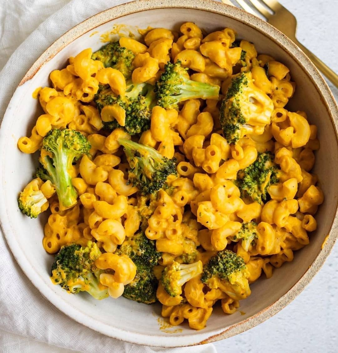 Vegan Cheesy Broccoli Pasta