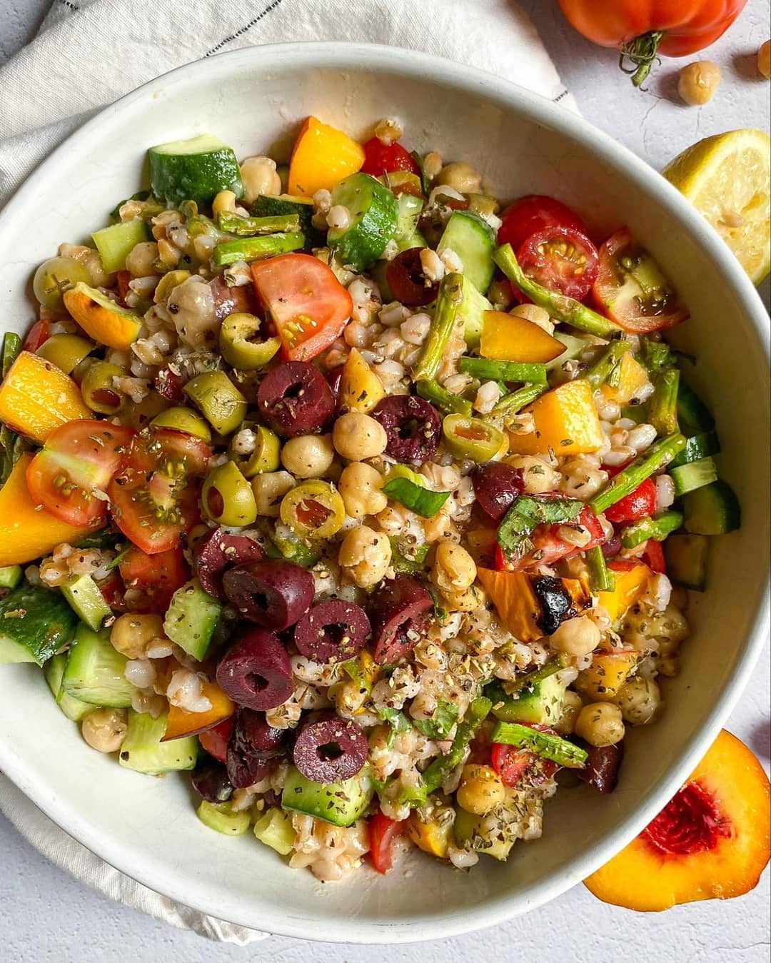 Refreshing Mediterranean Farro Salad