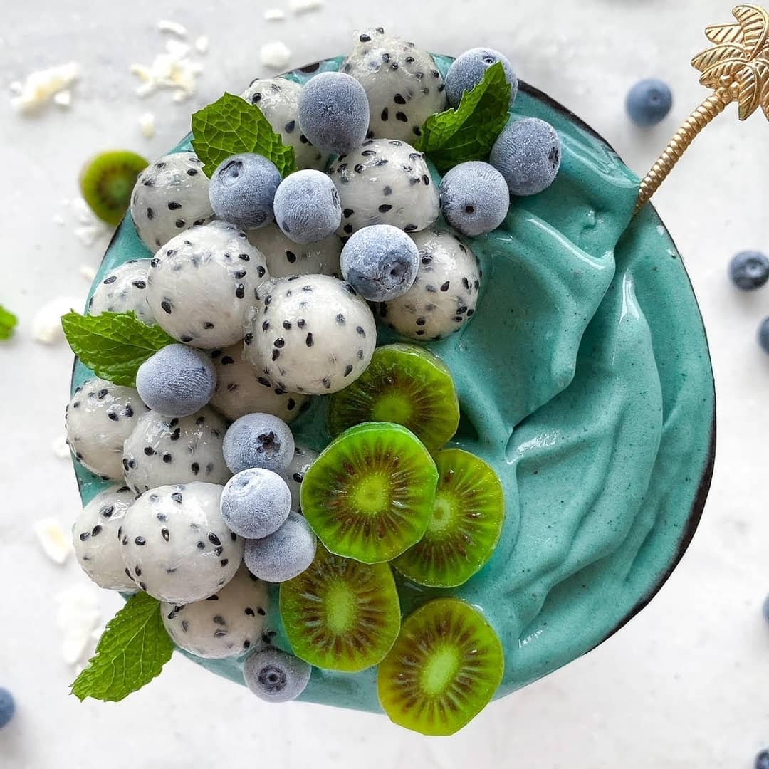 Vibrant Ocean-Inspired Smoothie Bowl