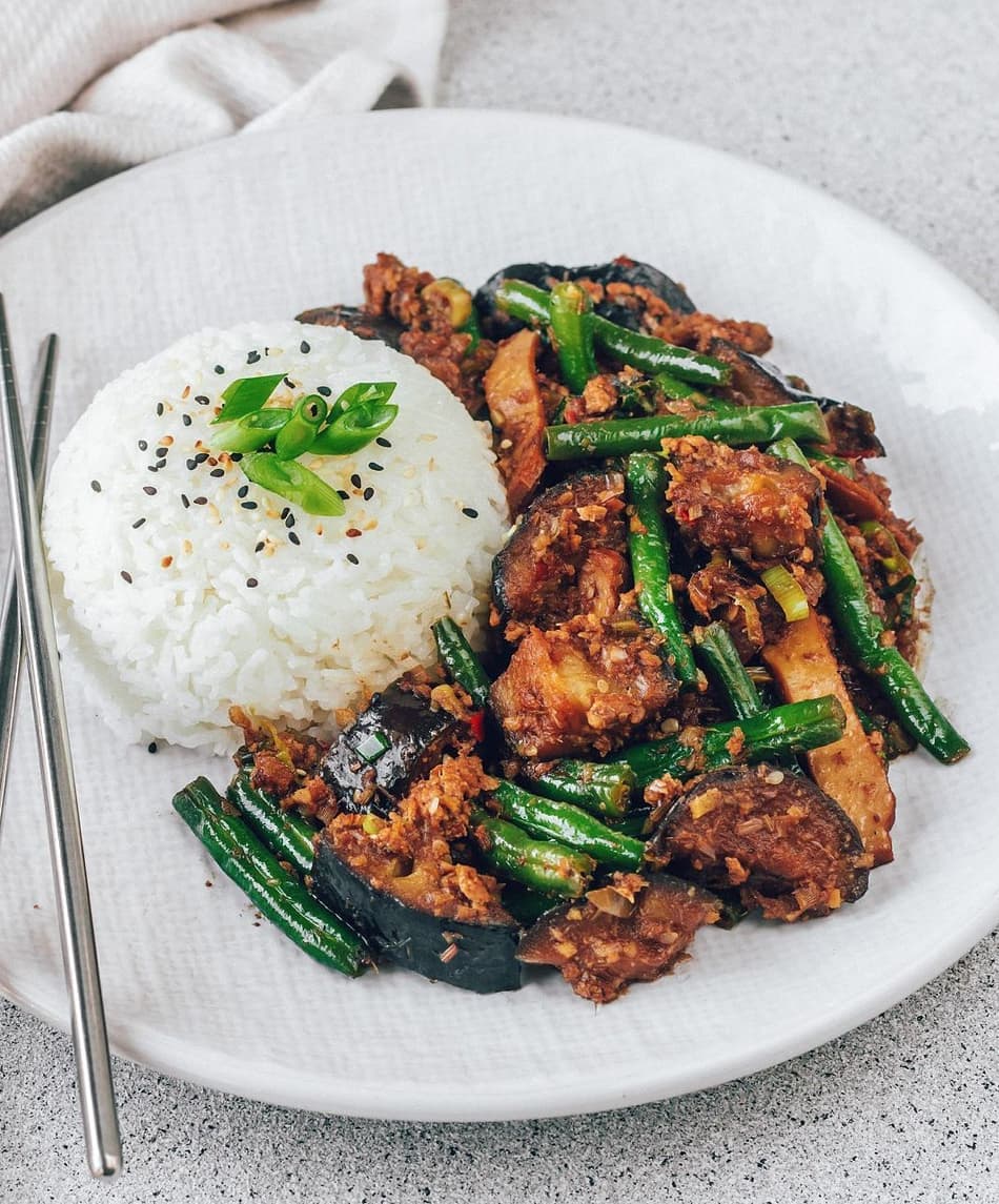 Chilli Lemongrass Eggplant with Green Beans and Tofu