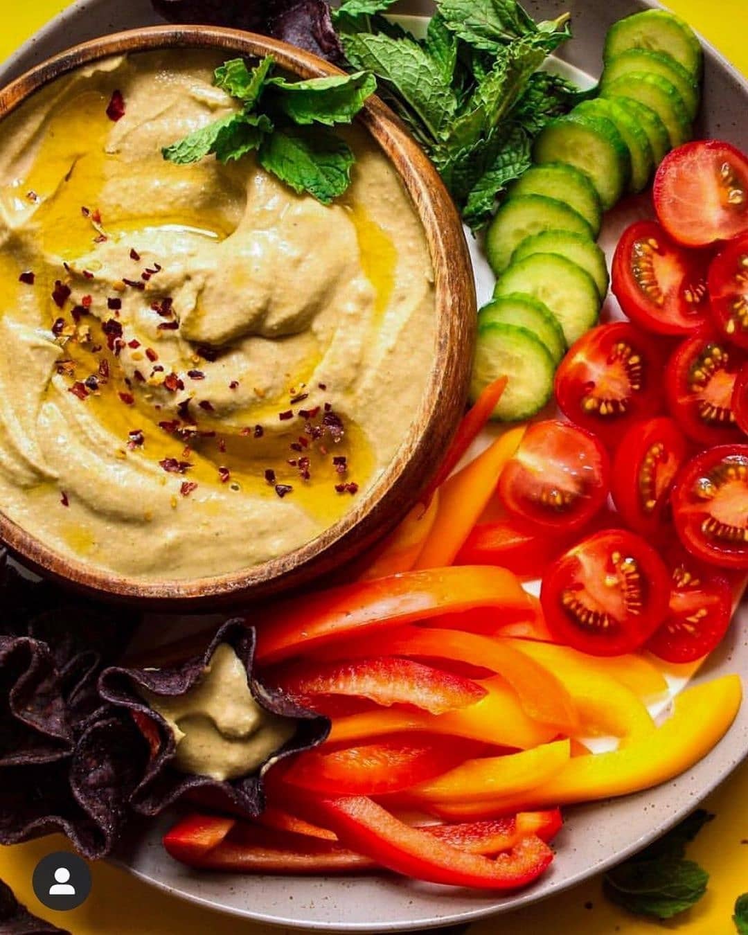 Homemade Spicy Mint Hummus