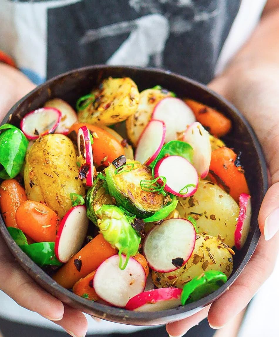 Balsamic Roasted Herb Potatoes with Vegetables