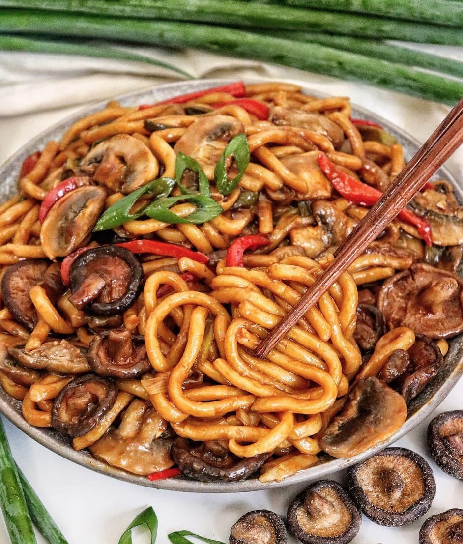 Teriyaki Mushroom Udon Noodle Stir-Fry