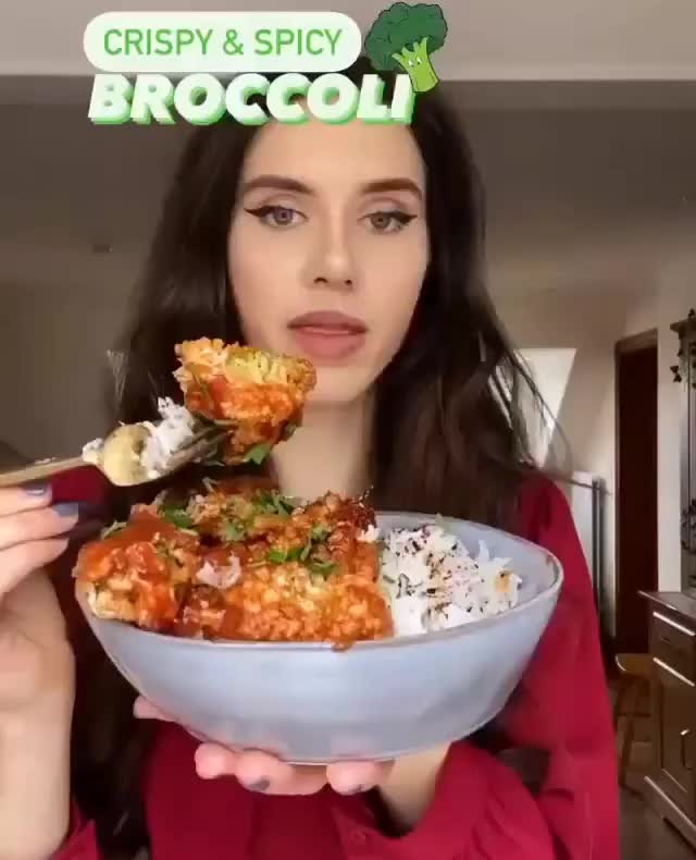 Crispy Spicy Broccoli Wings