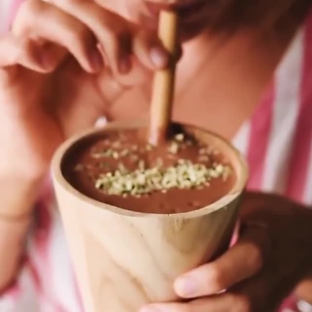Bliss Banana Peanut Butter Shake