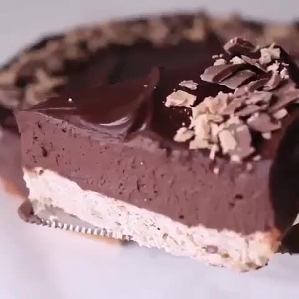 Avocado Chocolate Mousse Cake