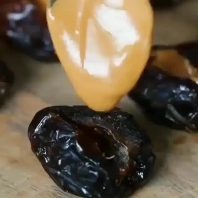Homemade 5-Ingredient Snickers Bites