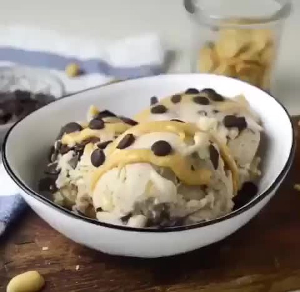 Vegan Banana Peanut Butter Ice Cream