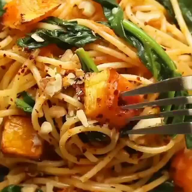 Pumpkin Spinach and Walnut Spaghetti