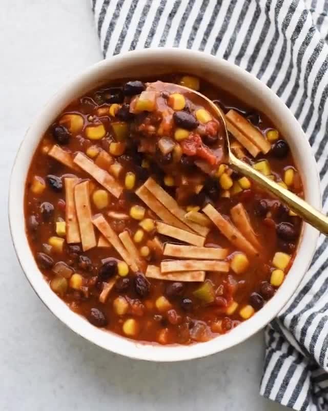 Easy Vegan Tortilla Soup