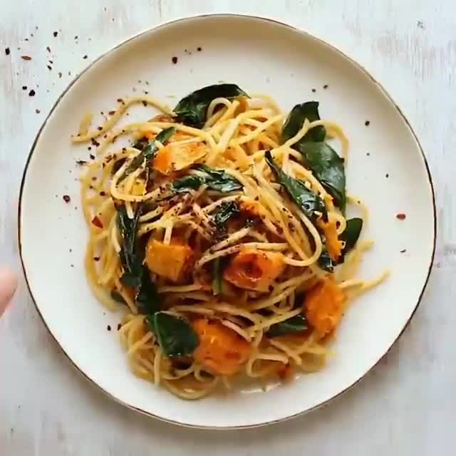 Pumpkin Spinach and Walnut Spaghetti