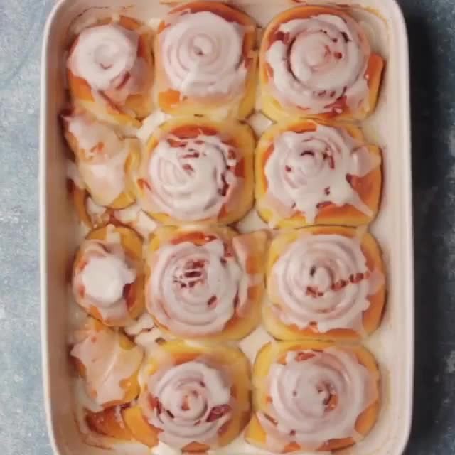 Homemade Vegan Cinnamon Rolls
