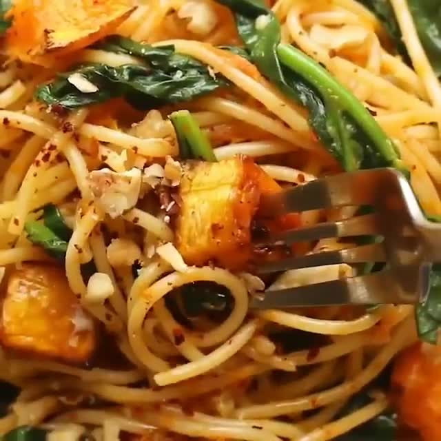 Pumpkin Spinach and Walnut Spaghetti