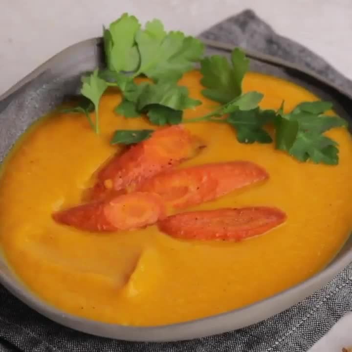 Creamy Vegan Carrot Soup