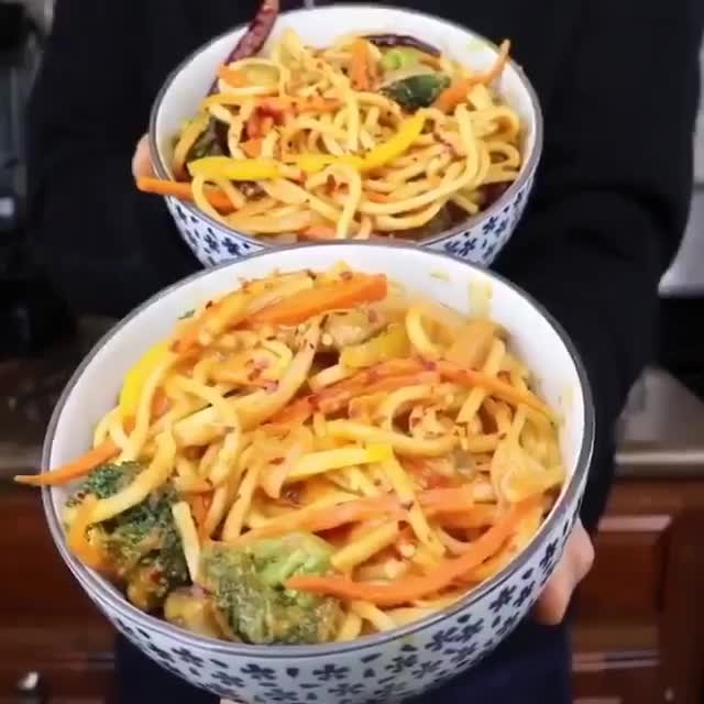 Creamy Veggie Udon Noodles
