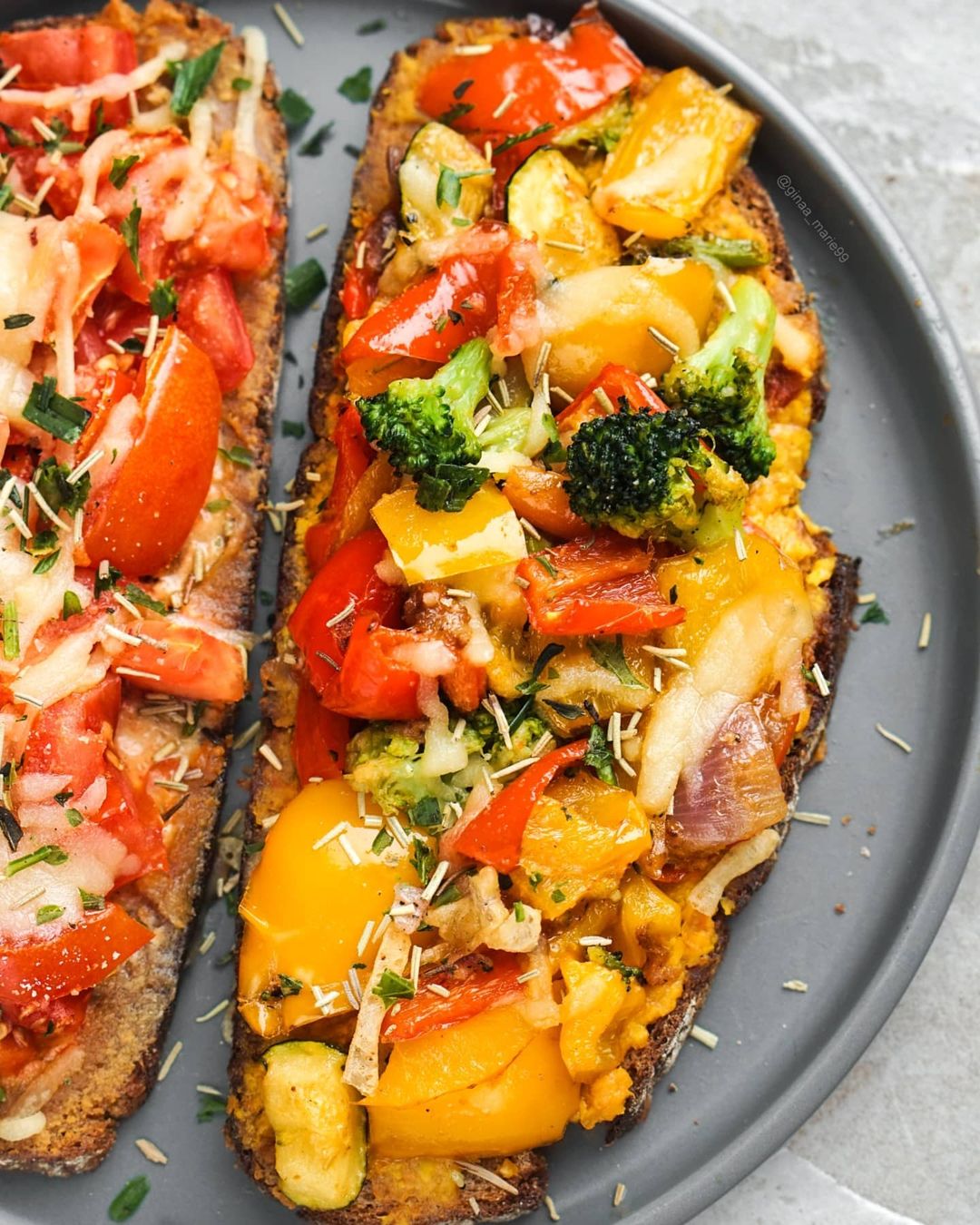 Easy Vegan Pizza Toasts