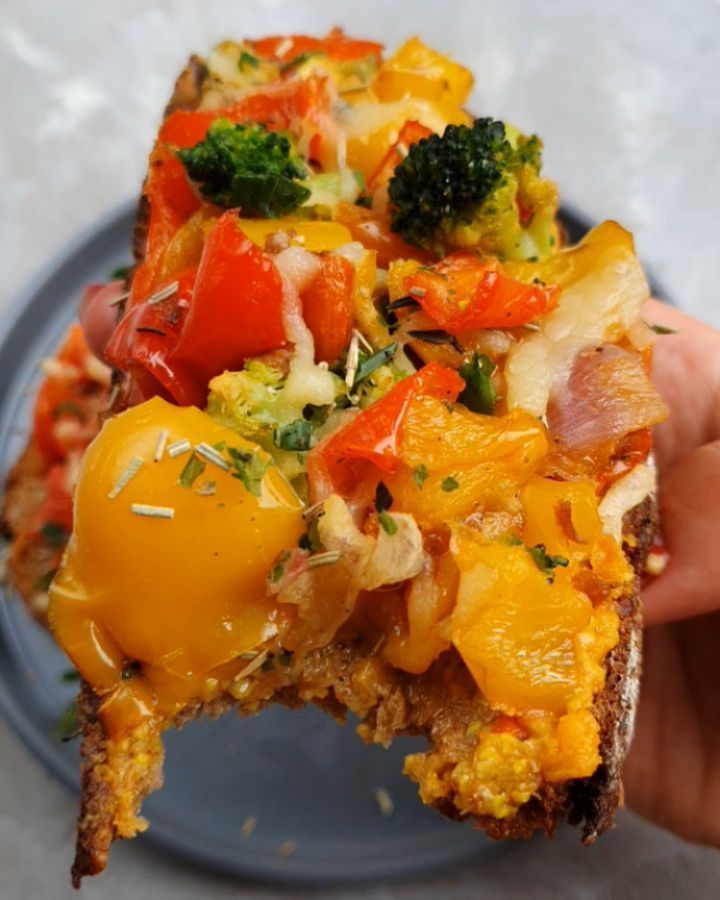 Easy Vegan Pizza Toasts