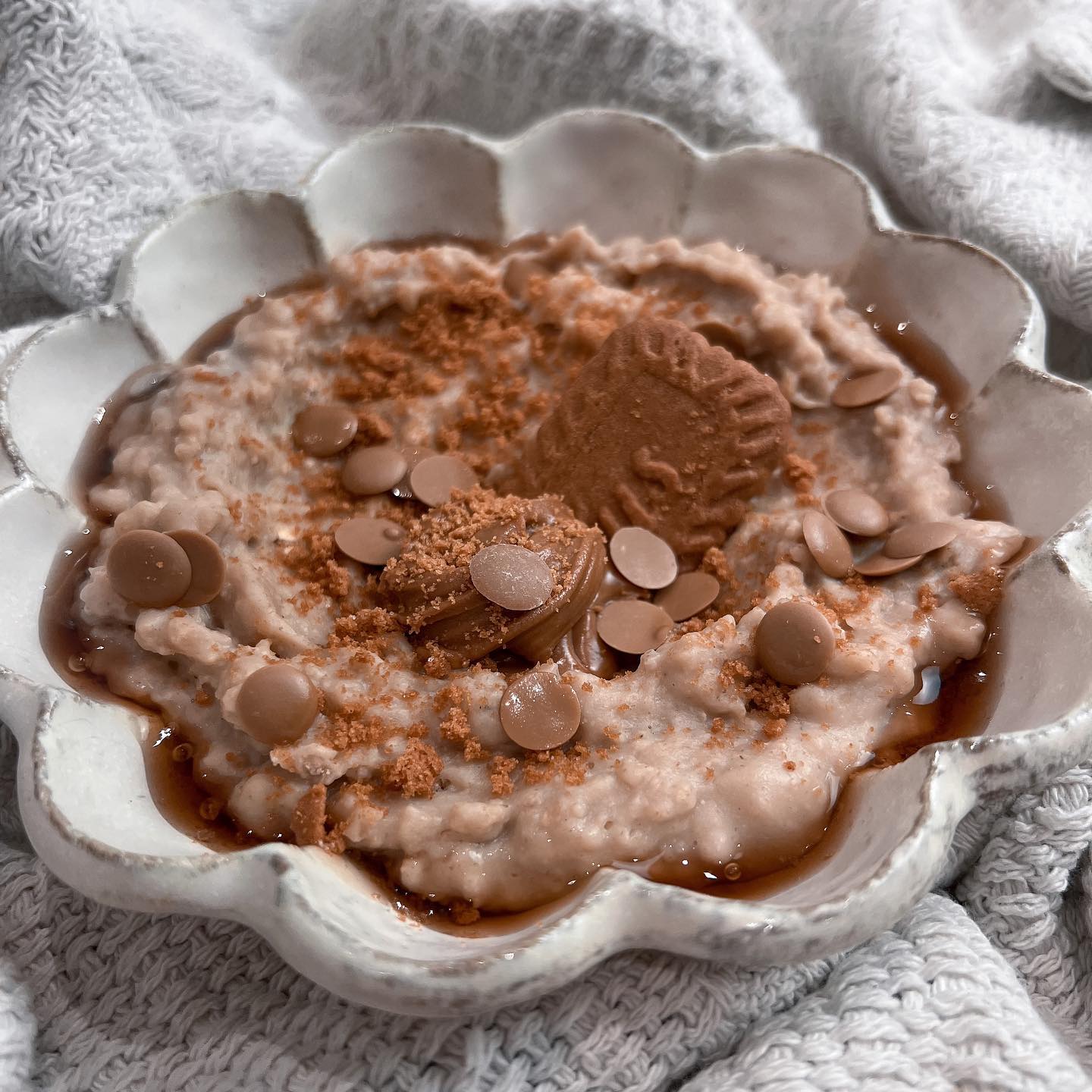 Biscoff-Topped Perfect Morning Oats