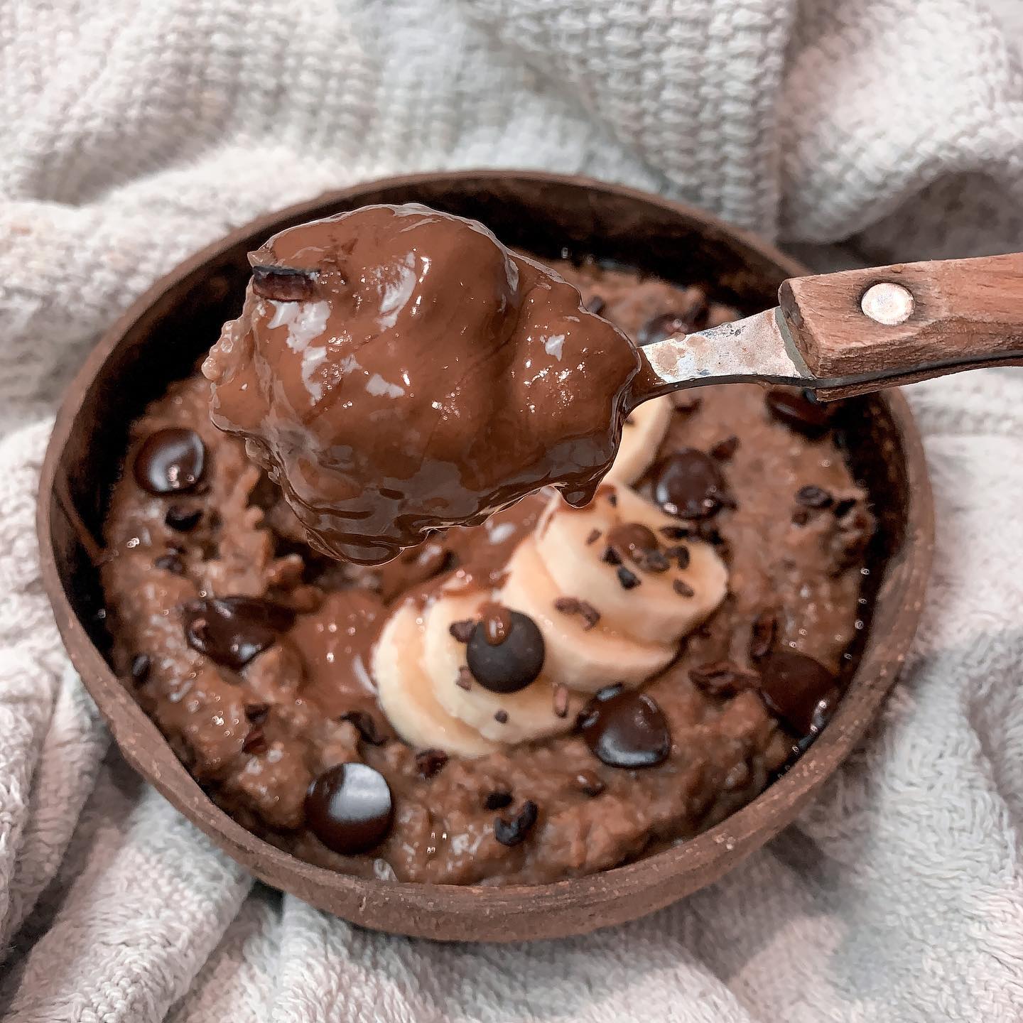Dreamy Chocolate Hazelnut Oat Bowl