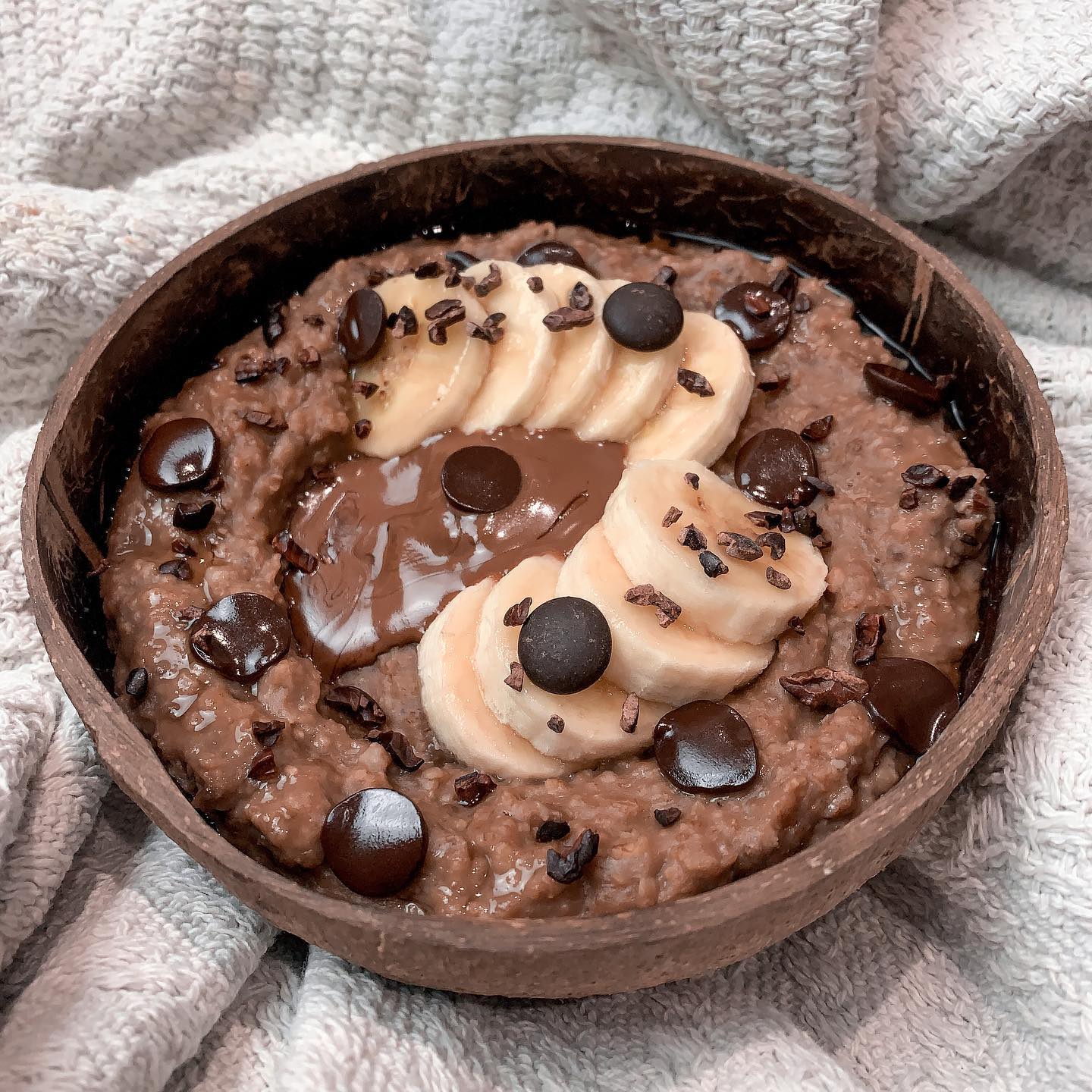 Dreamy Chocolate Hazelnut Oat Bowl