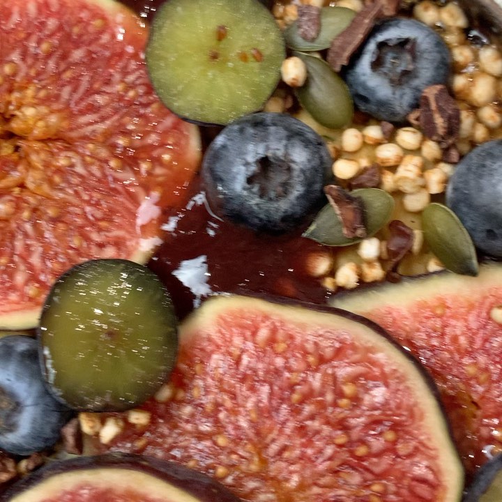 Warm Oat Bowl with Fresh Fruit Toppings