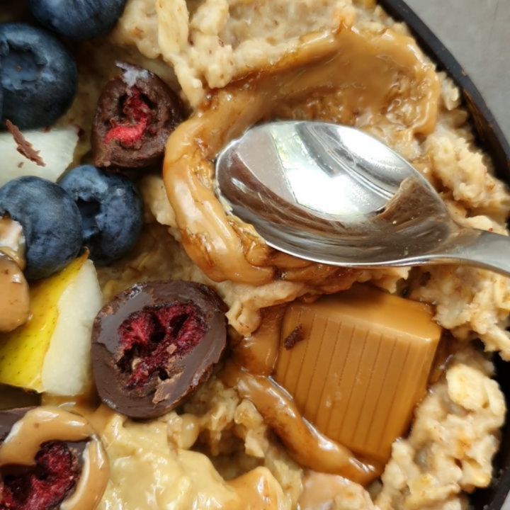 Loaded Salted Caramel Hazelnut Proats Bowl