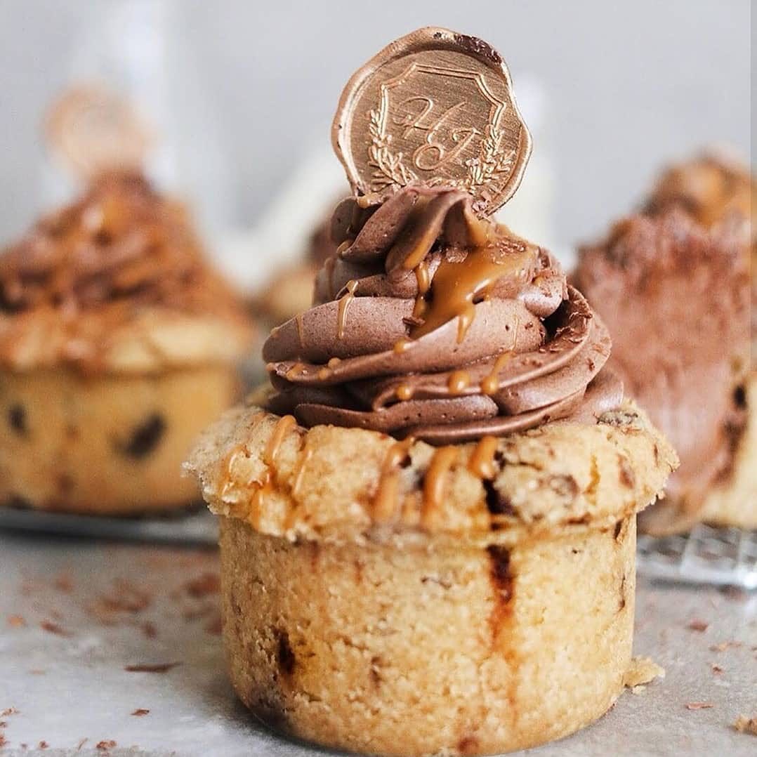 Chewy Biscoff Chocolate Chip Cookie Cups
