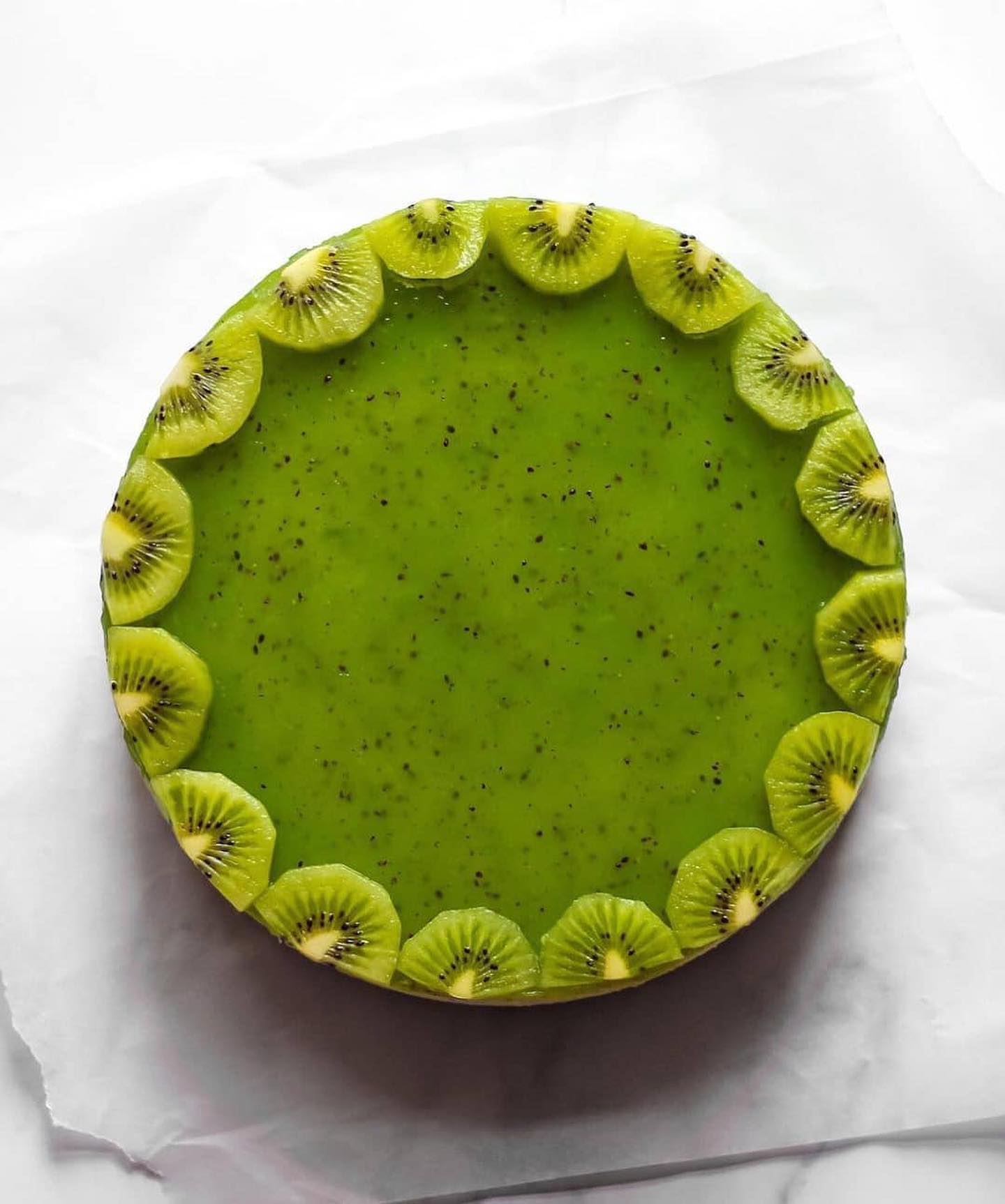 Vegan No-Bake Kiwi Cheesecake