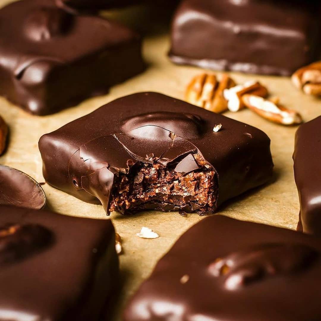 No Bake Pecan Brownie Bars