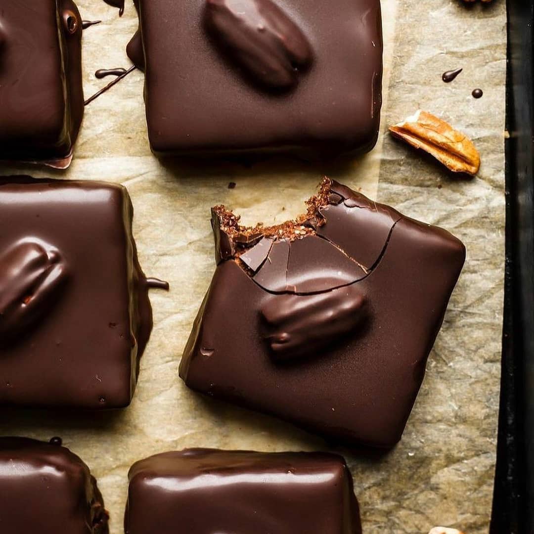 No Bake Pecan Brownie Bars